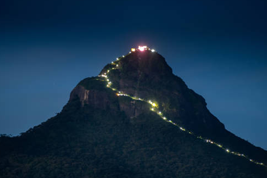 Adams Peak (Sri Pada) Pilgrimage & Mountain Experience